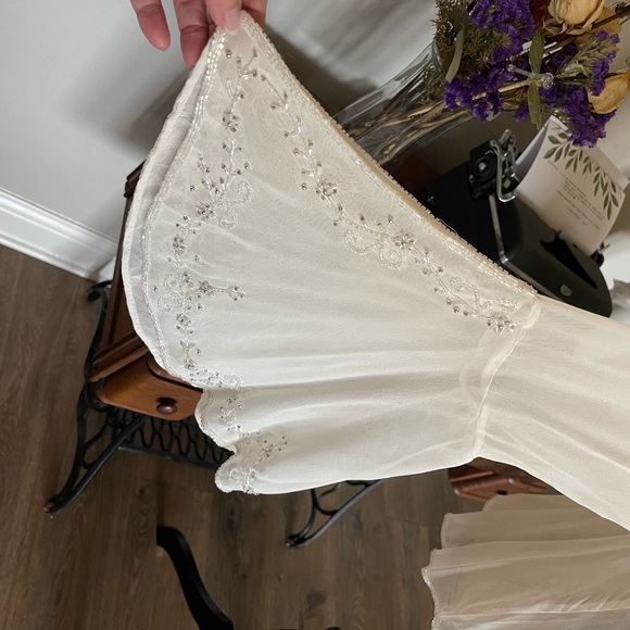 Newport News ladies, lovely silk blouse NWOT - Picture 9 of 15